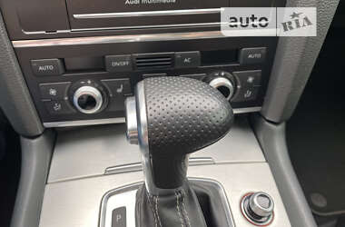 Внедорожник / Кроссовер Audi Q7 2012 в 