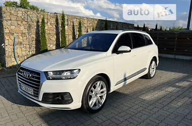 Внедорожник / Кроссовер Audi Q7 2017 в 