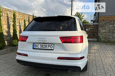 Внедорожник / Кроссовер Audi Q7 2017 в 