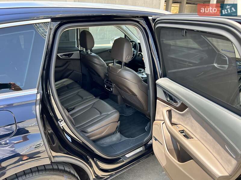 Внедорожник / Кроссовер Audi Q7 2015 в Одессе фото 6 Внедорожник / Кроссовер Audi Q7 2015 в Одессе