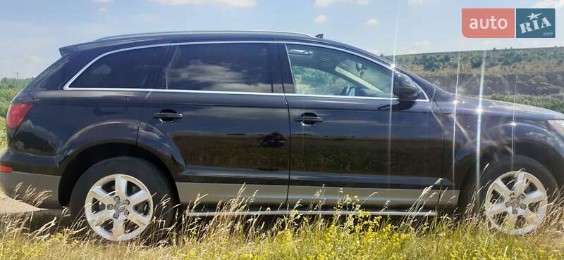 Внедорожник / Кроссовер Audi Q7 2011 в Гайвороне
