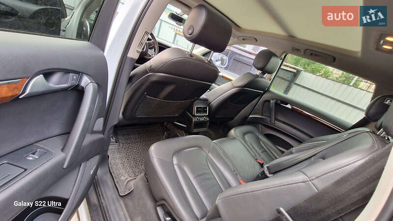 Позашляховик / Кросовер Audi Q7 2014 в Бучі