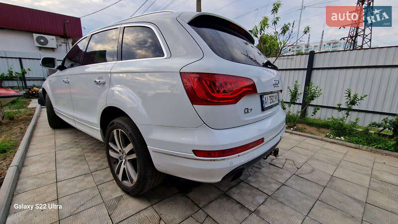 Позашляховик / Кросовер Audi Q7 2014 в Бучі