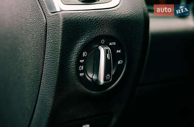 Позашляховик / Кросовер Audi Q7 2012 в 