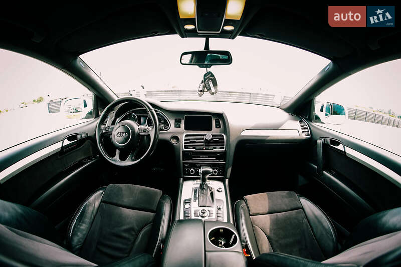 Внедорожник / Кроссовер Audi Q7 2012 в Мукачево