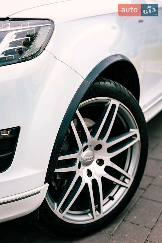 Внедорожник / Кроссовер Audi Q7 2012 в Мукачево