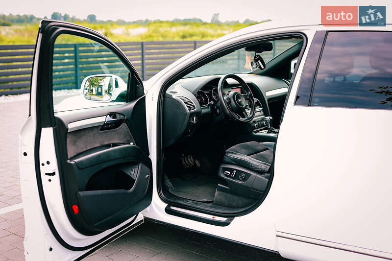 Внедорожник / Кроссовер Audi Q7 2012 в Мукачево