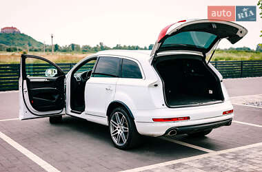 Позашляховик / Кросовер Audi Q7 2012 в 