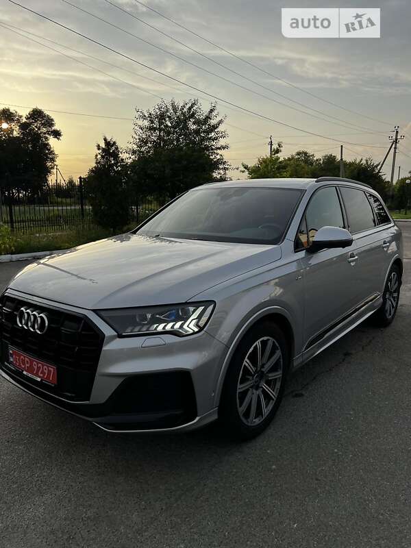 Внедорожник / Кроссовер Audi Q7 2020 в Любомле