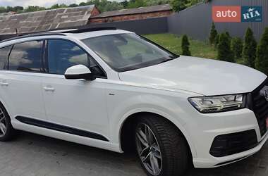 Внедорожник / Кроссовер Audi Q7 2016 в Черновцах