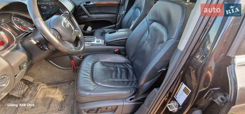 Позашляховик / Кросовер Audi Q7 2006 в Покровську