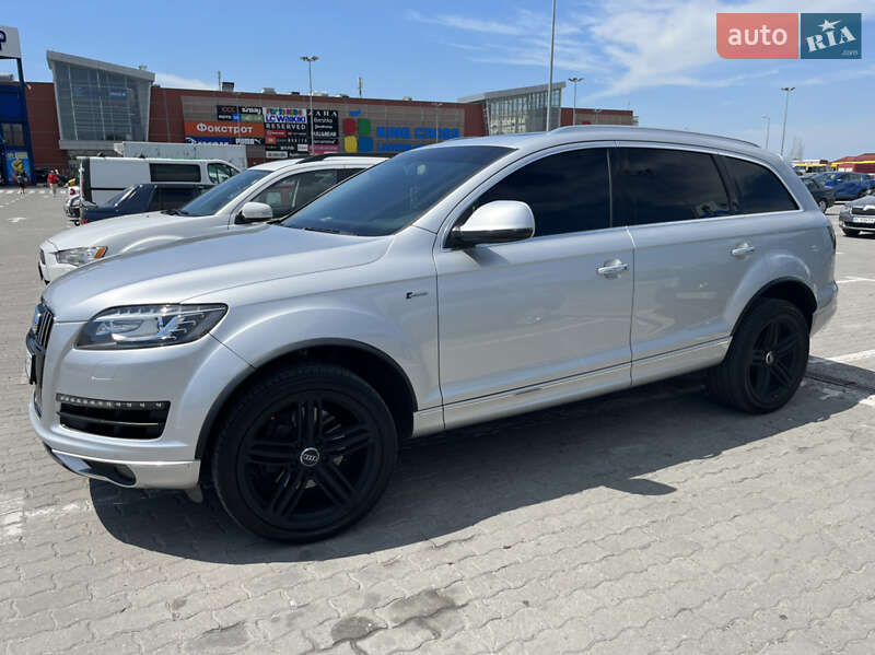 Позашляховик / Кросовер Audi Q7 2015 в Львові