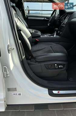 Внедорожник / Кроссовер Audi Q7 2015 в Хусте