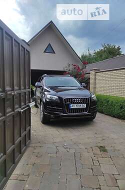 Внедорожник / Кроссовер Audi Q7 2013 в 