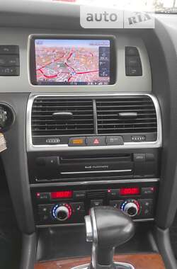 Внедорожник / Кроссовер Audi Q7 2013 в 