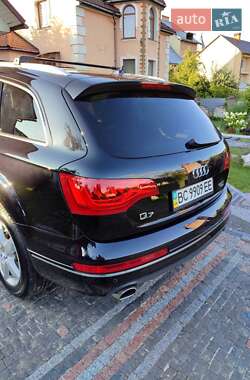 Внедорожник / Кроссовер Audi Q7 2015 в 