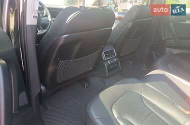 Внедорожник / Кроссовер Audi Q7 2015 в 