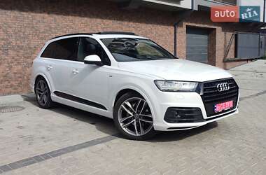 Позашляховик / Кросовер Audi Q7 2016 в Чернівцях