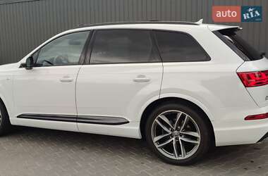 Внедорожник / Кроссовер Audi Q7 2016 в Черновцах