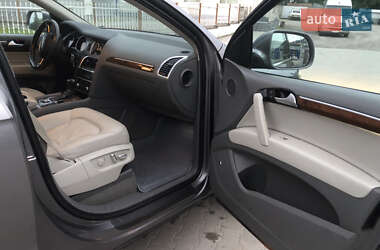 Внедорожник / Кроссовер Audi Q7 2012 в 