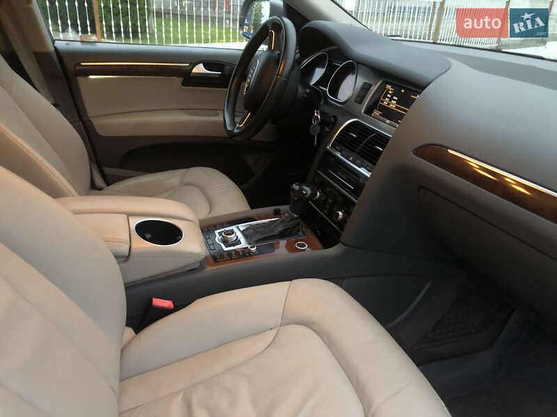 Внедорожник / Кроссовер Audi Q7 2012 в Бучаче