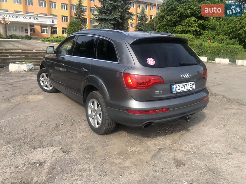 Внедорожник / Кроссовер Audi Q7 2012 в Бучаче