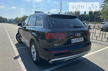 Внедорожник / Кроссовер Audi Q7 2017 в 