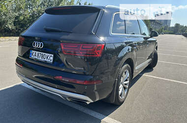 Внедорожник / Кроссовер Audi Q7 2017 в 