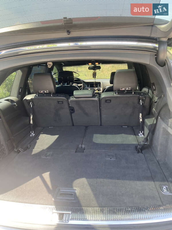 Позашляховик / Кросовер Audi Q7 2012 в Дніпрі