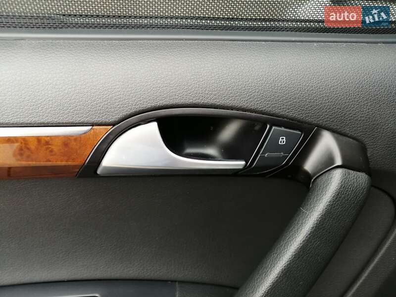 Внедорожник / Кроссовер Audi Q7 2015 в Полтаве