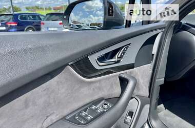 Позашляховик / Кросовер Audi Q7 2015 в 