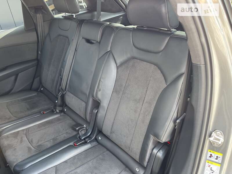 Внедорожник / Кроссовер Audi Q7 2015 в Ровно фото 28 Внедорожник / Кроссовер Audi Q7 2015 в Ровно