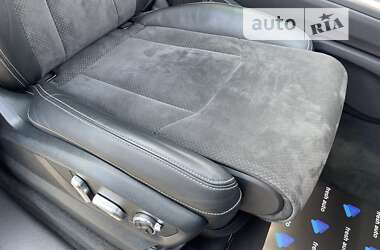 Позашляховик / Кросовер Audi Q7 2015 в 