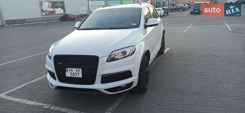 Внедорожник / Кроссовер Audi Q7 2015 в Павлограде