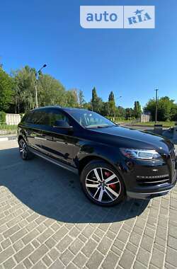 Позашляховик / Кросовер Audi Q7 2012 в 