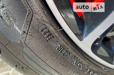 Позашляховик / Кросовер Audi Q7 2012 в 