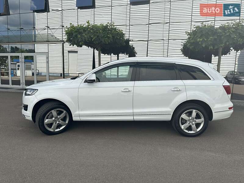 Позашляховик / Кросовер Audi Q7 2015 в Києві