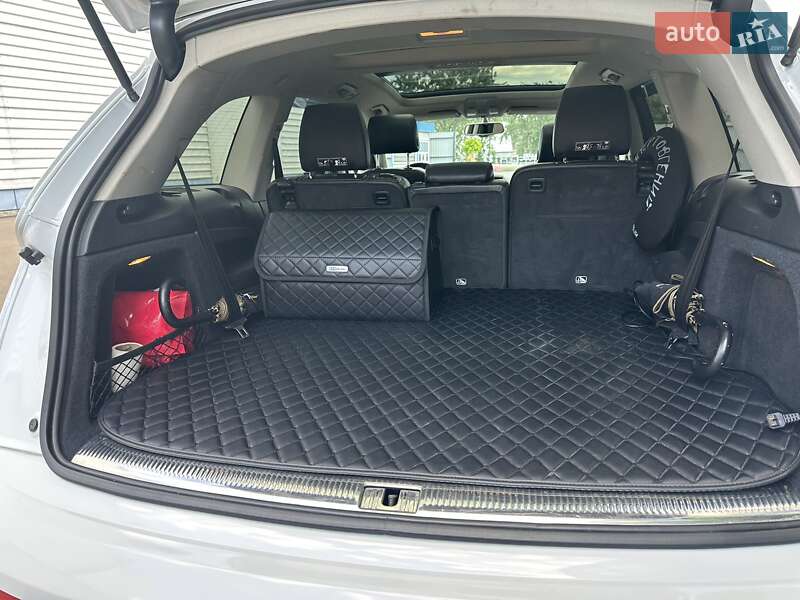 Позашляховик / Кросовер Audi Q7 2015 в Києві