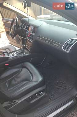 Внедорожник / Кроссовер Audi Q7 2010 в 