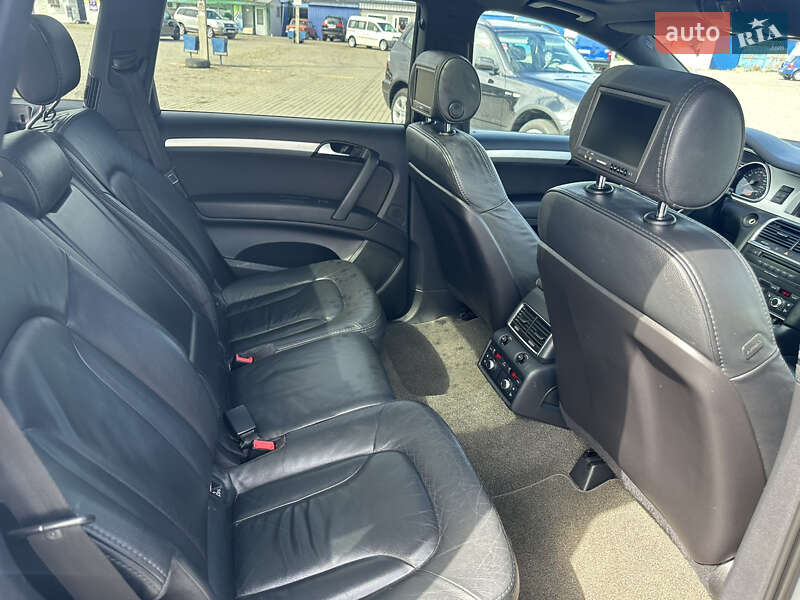Внедорожник / Кроссовер Audi Q7 2006 в Черновцах