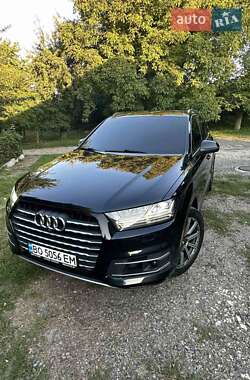 Внедорожник / Кроссовер Audi Q7 2016 в 