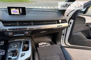Внедорожник / Кроссовер Audi Q7 2016 в 