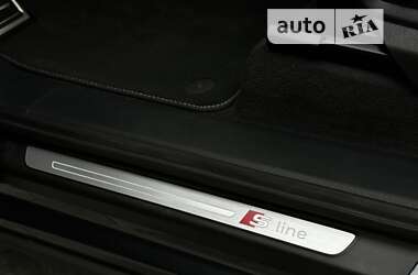 Внедорожник / Кроссовер Audi Q7 2016 в 