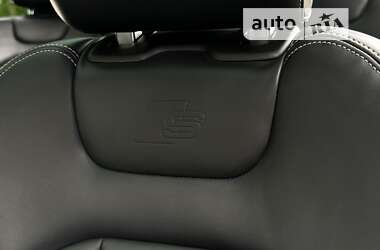 Внедорожник / Кроссовер Audi Q7 2016 в 