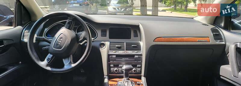Позашляховик / Кросовер Audi Q7 2012 в Полтаві