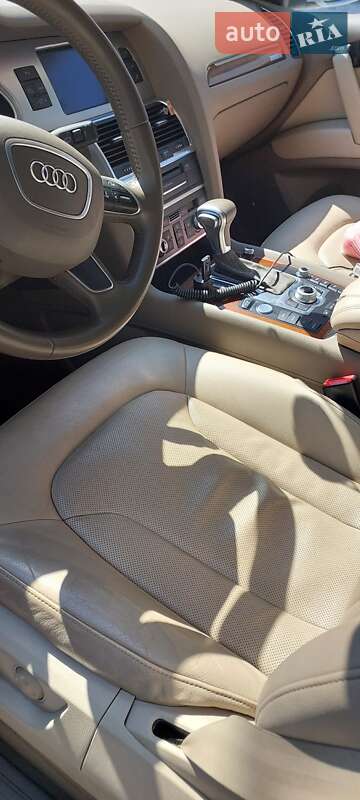 Внедорожник / Кроссовер Audi Q7 2013 в Доброполье