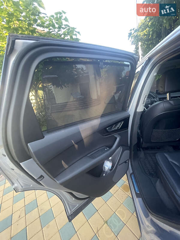 Внедорожник / Кроссовер Audi Q7 2019 в Тернополе