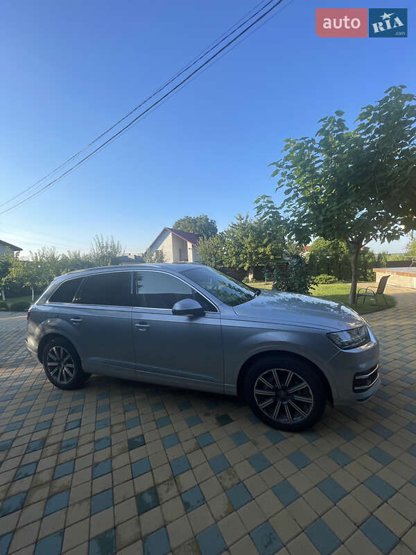 Внедорожник / Кроссовер Audi Q7 2019 в Тернополе