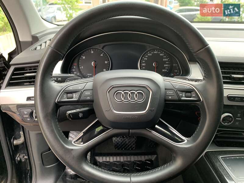 Позашляховик / Кросовер Audi Q7 2015 в Львові