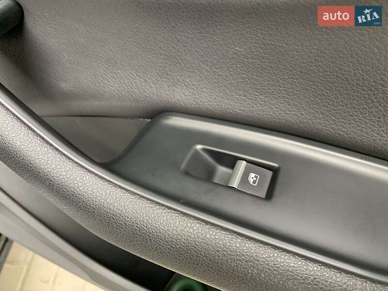 Позашляховик / Кросовер Audi Q7 2015 в Львові